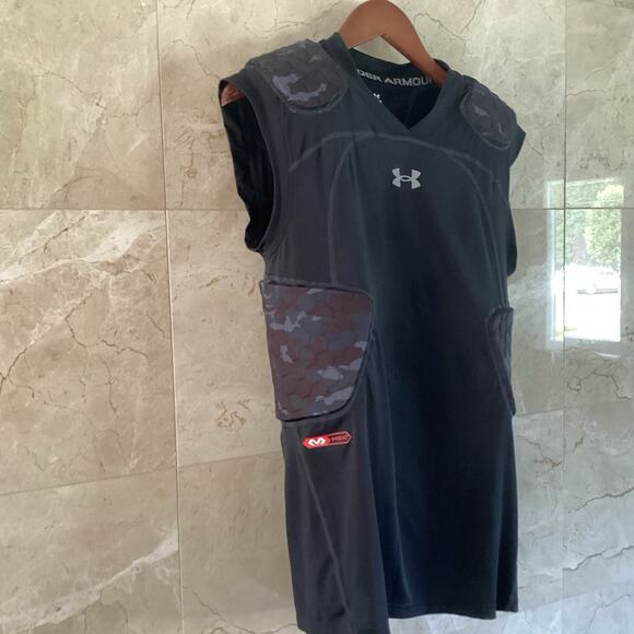 Under Armour Game Day Armour Camo 5-Pad Top – Size Large, Compression Protection - Picture 8 of 10